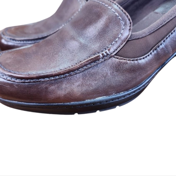 Clarks Bendables Brown Leather Loafer Pumps (11M) - Picture 2 of 9